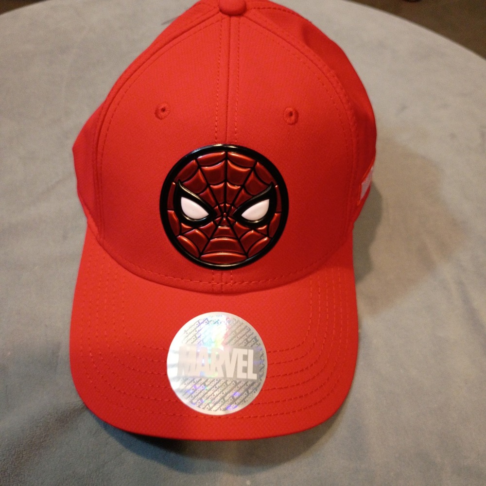 Marvel Spider-Man Red Baseball Cap Hat Metallic Emblem Essencial Caps ABC0062-RD
